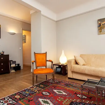 Suffren Apartament *